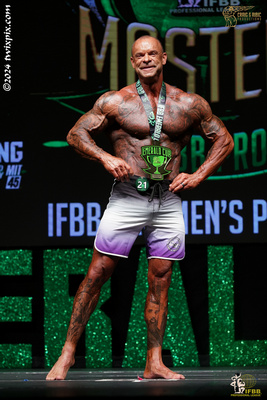 Men's Physique Masters 50+ Champion - Brett Vickers