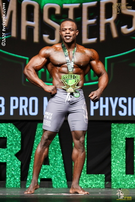 Men's Physique Masters 40+/35+ Champion - Andre Ferguson