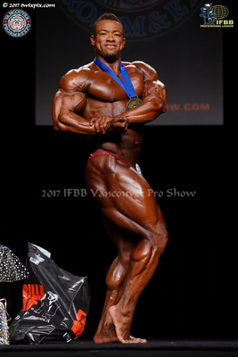 Men's 212 Bodybuilding Champion - Ricardo Correia