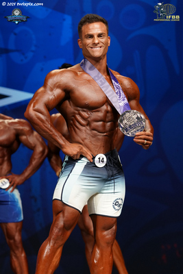 Open Men's Physique - Zach Savoie